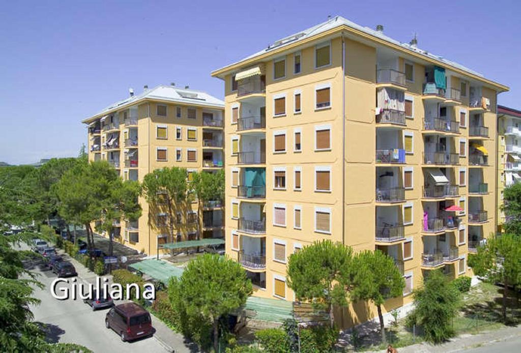 Residence Giuliana Μπιμπιόνε Εξωτερικό φωτογραφία