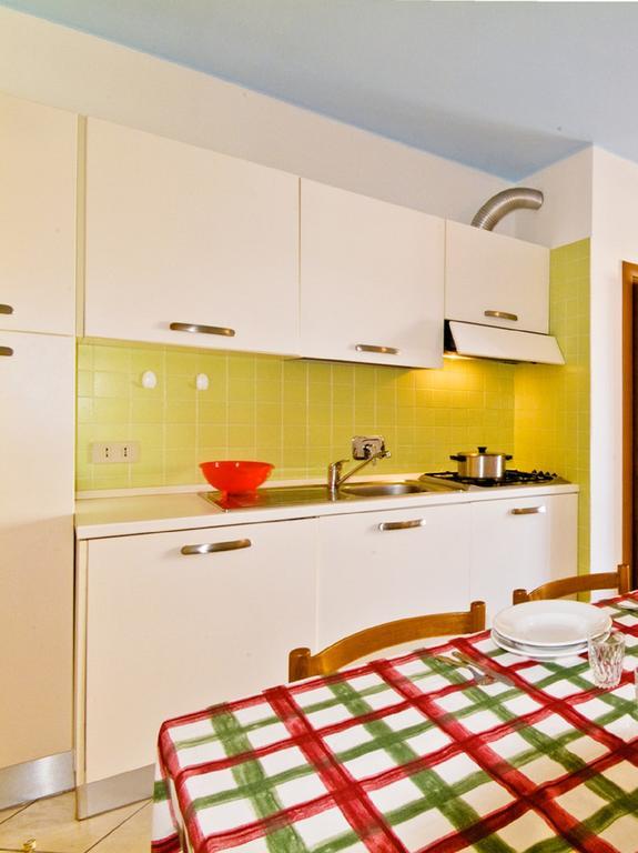 Residence Giuliana Μπιμπιόνε Εξωτερικό φωτογραφία