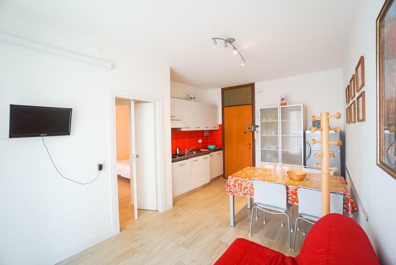 Residence Giuliana Μπιμπιόνε Εξωτερικό φωτογραφία