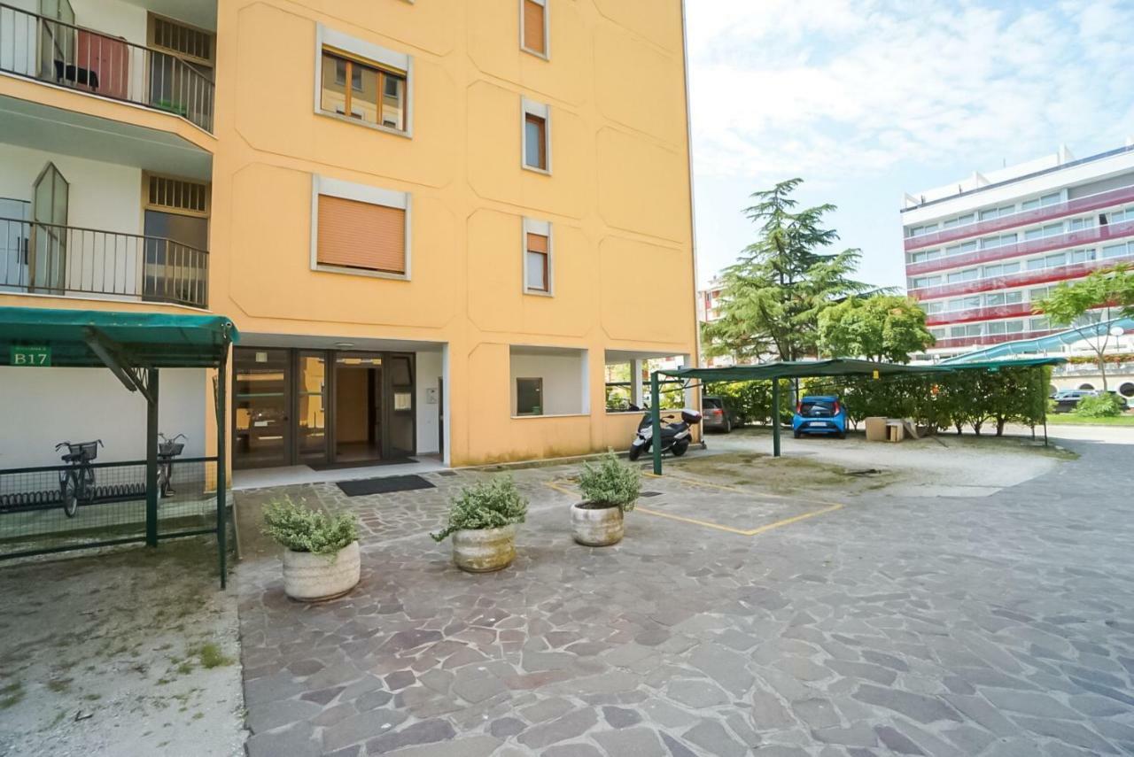 Residence Giuliana Μπιμπιόνε Εξωτερικό φωτογραφία
